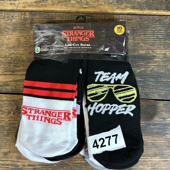 Netflix Accessories - Netflix stranger things low cut socks 10 pair new 4-10